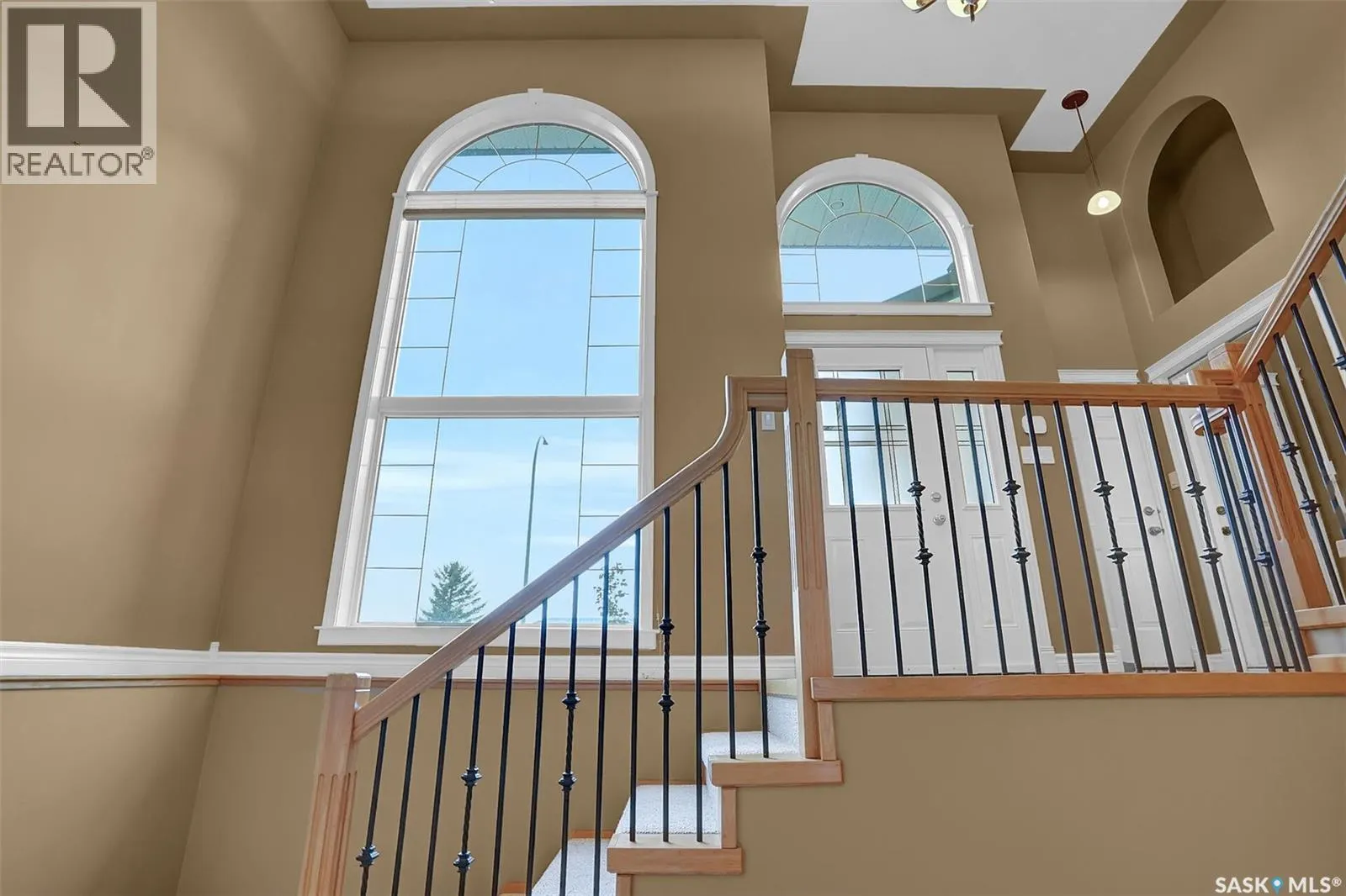 21 Woods CRESCENT
