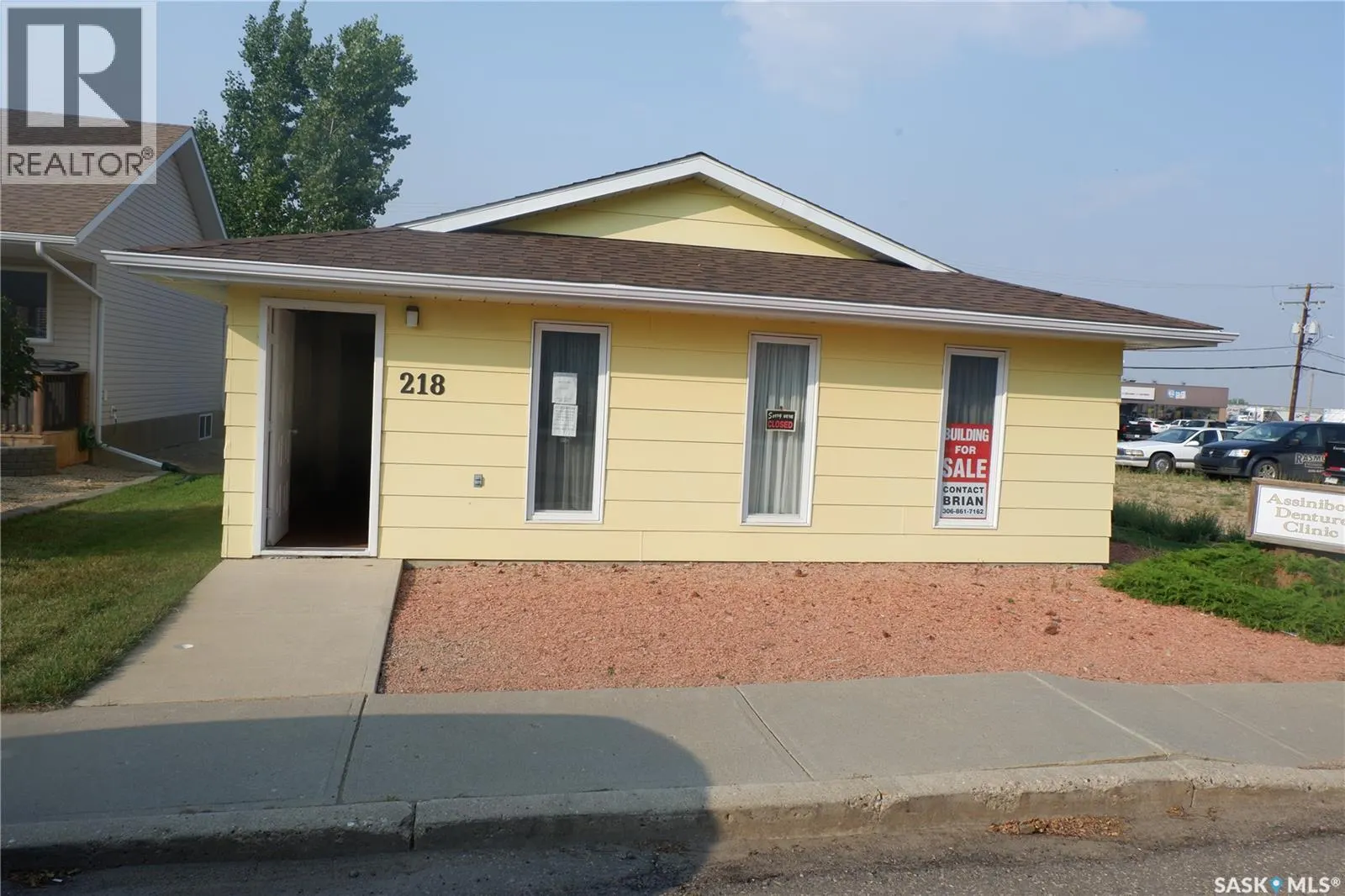 218 2nd AVENUE W