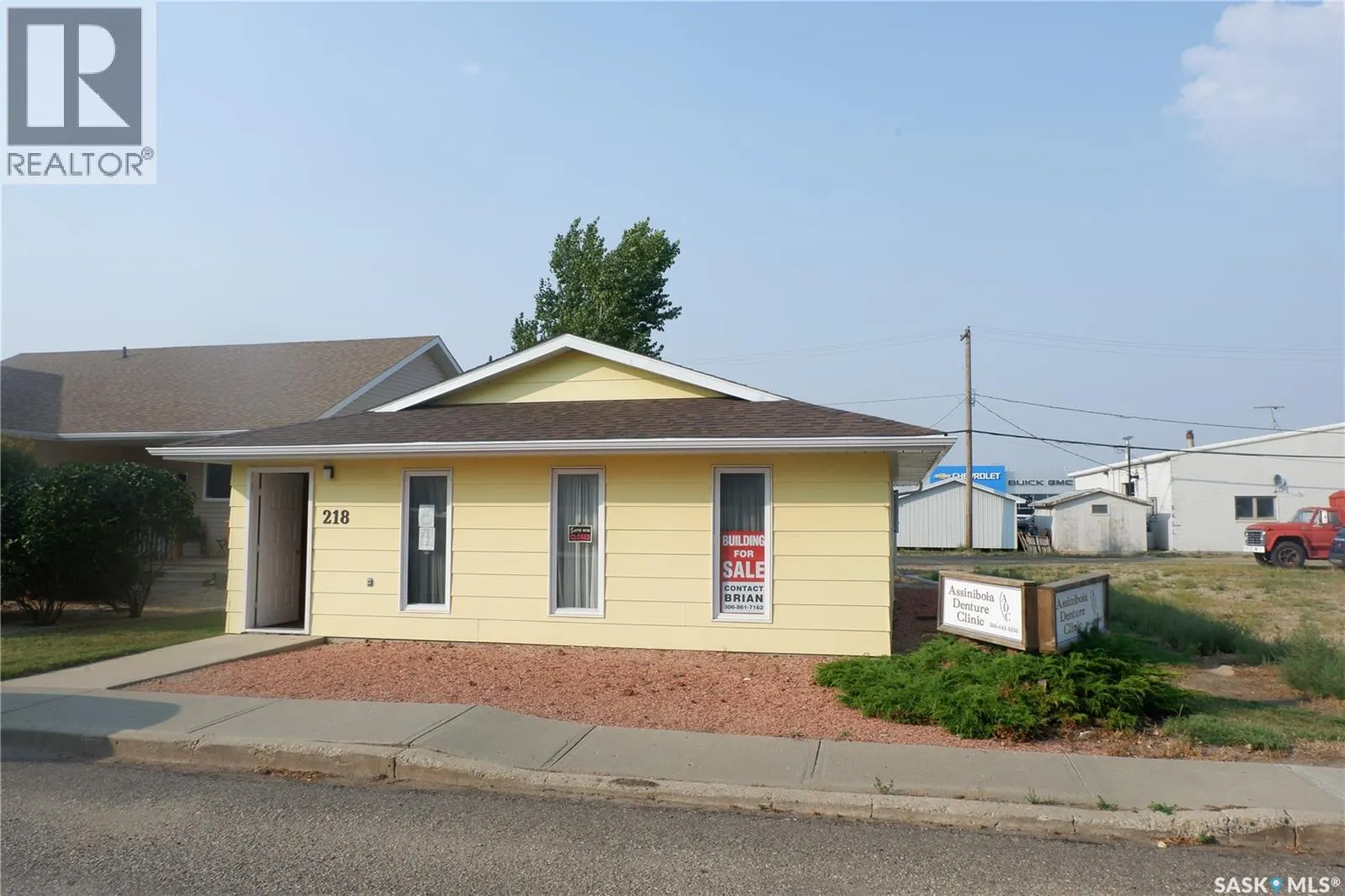 218 2nd AVENUE W