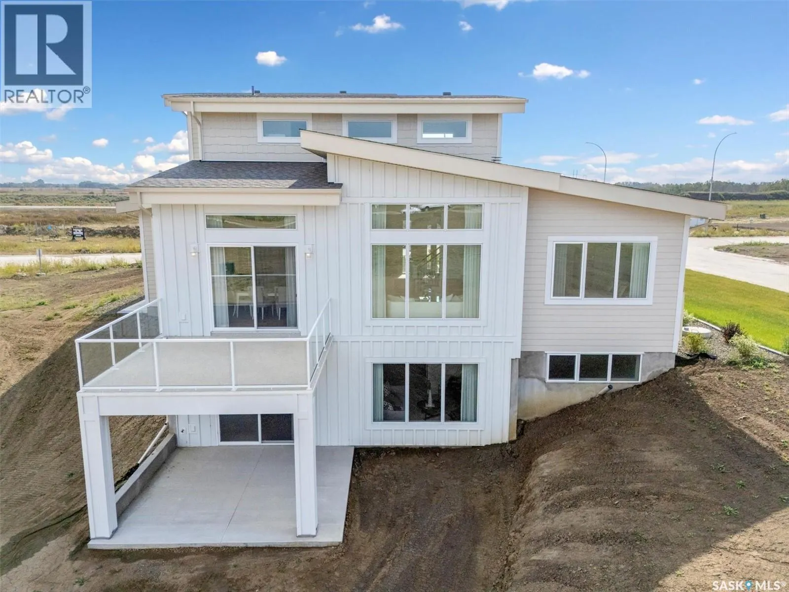 641 Greenbryre COVE