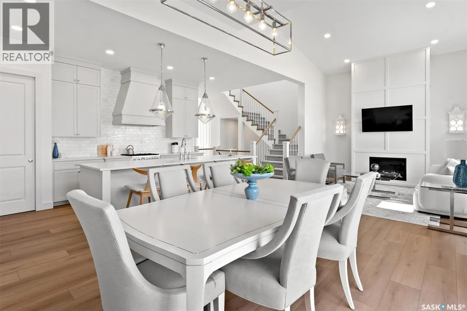 641 Greenbryre COVE
