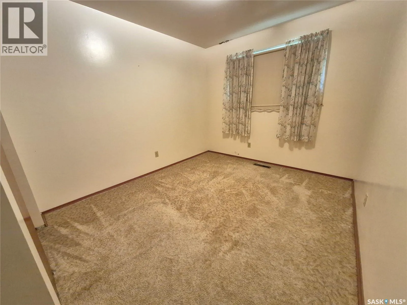 44 Ash DRIVE