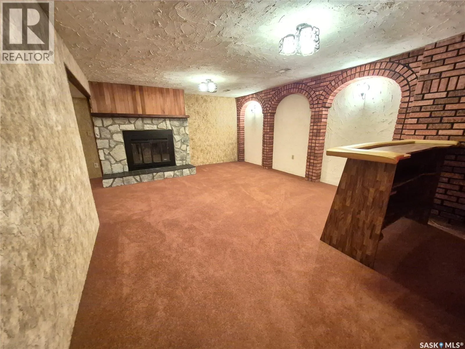 44 Ash DRIVE