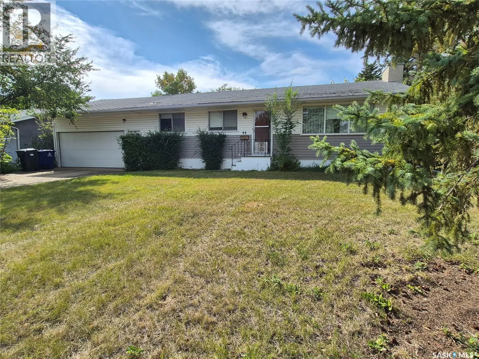 44 Ash DRIVE
