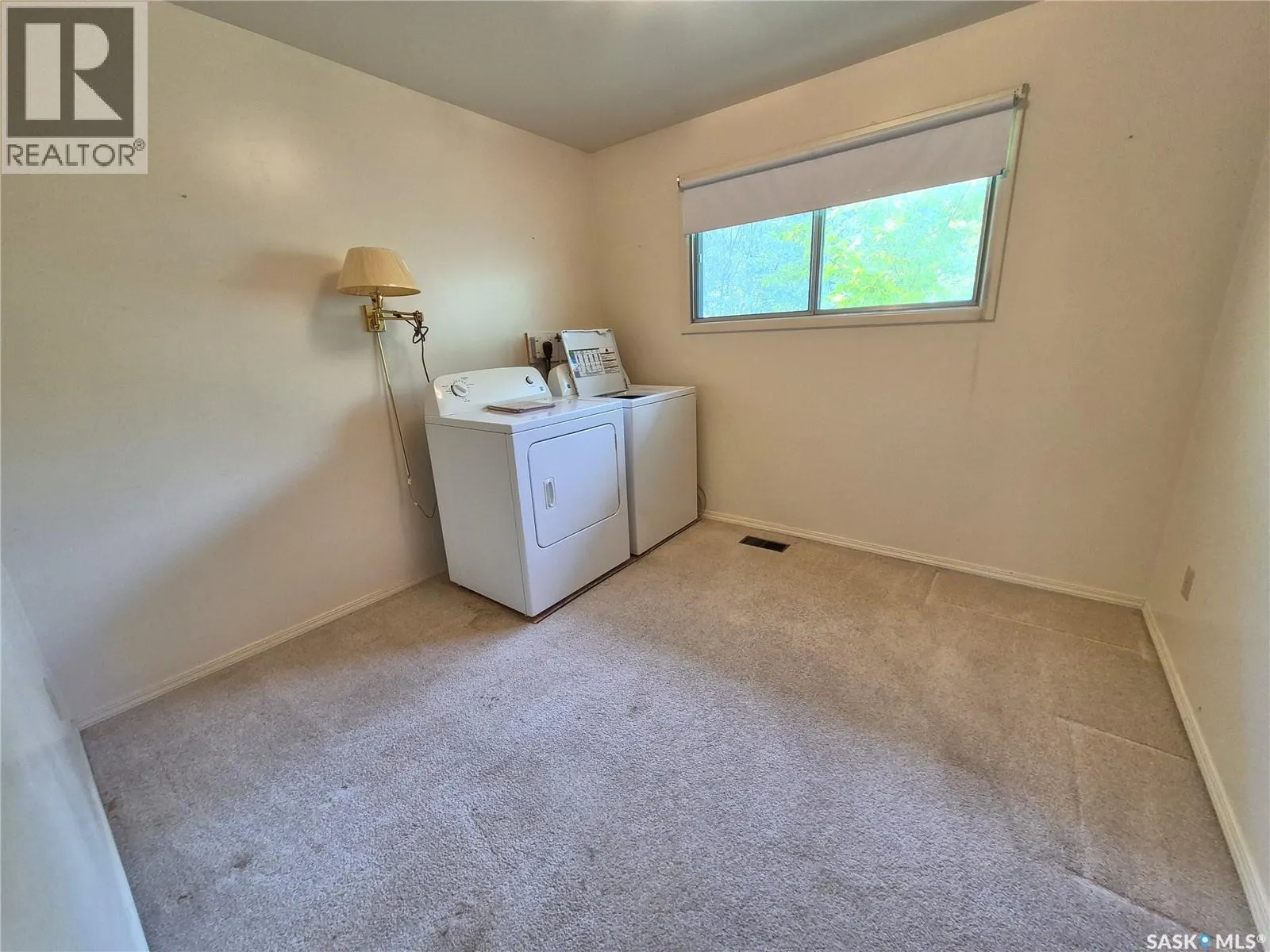 44 Ash DRIVE