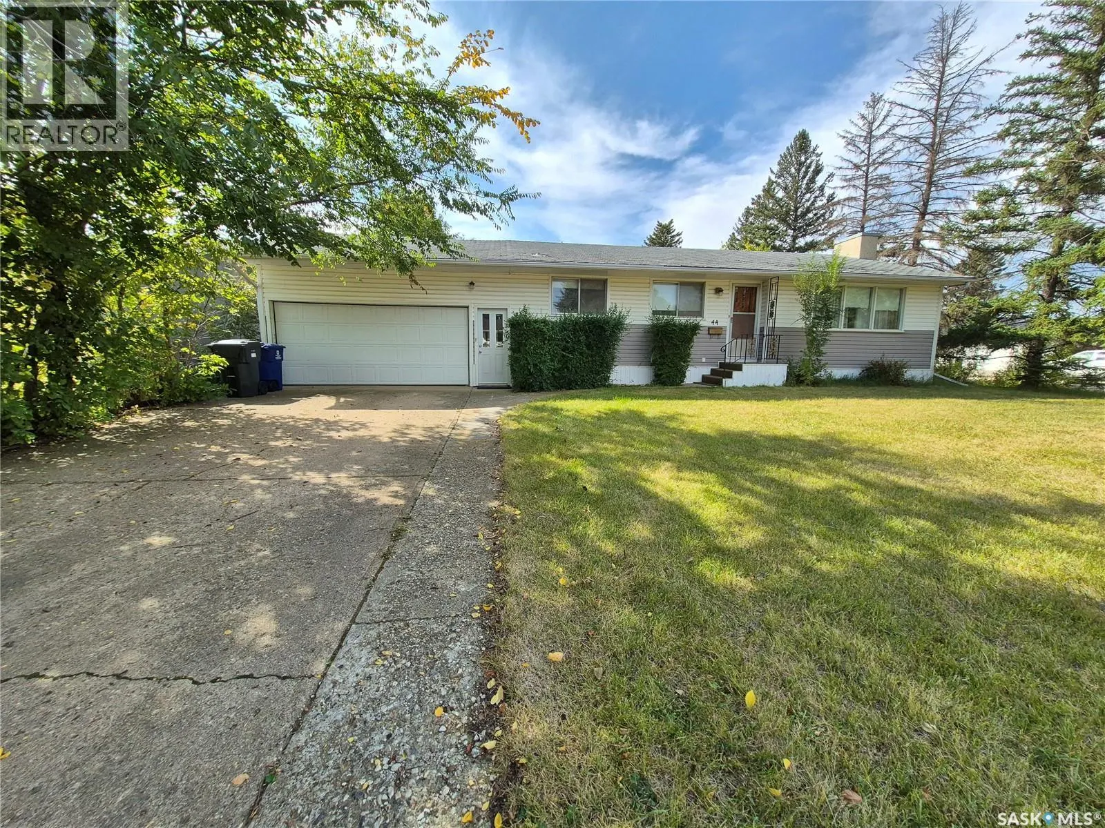 44 Ash DRIVE