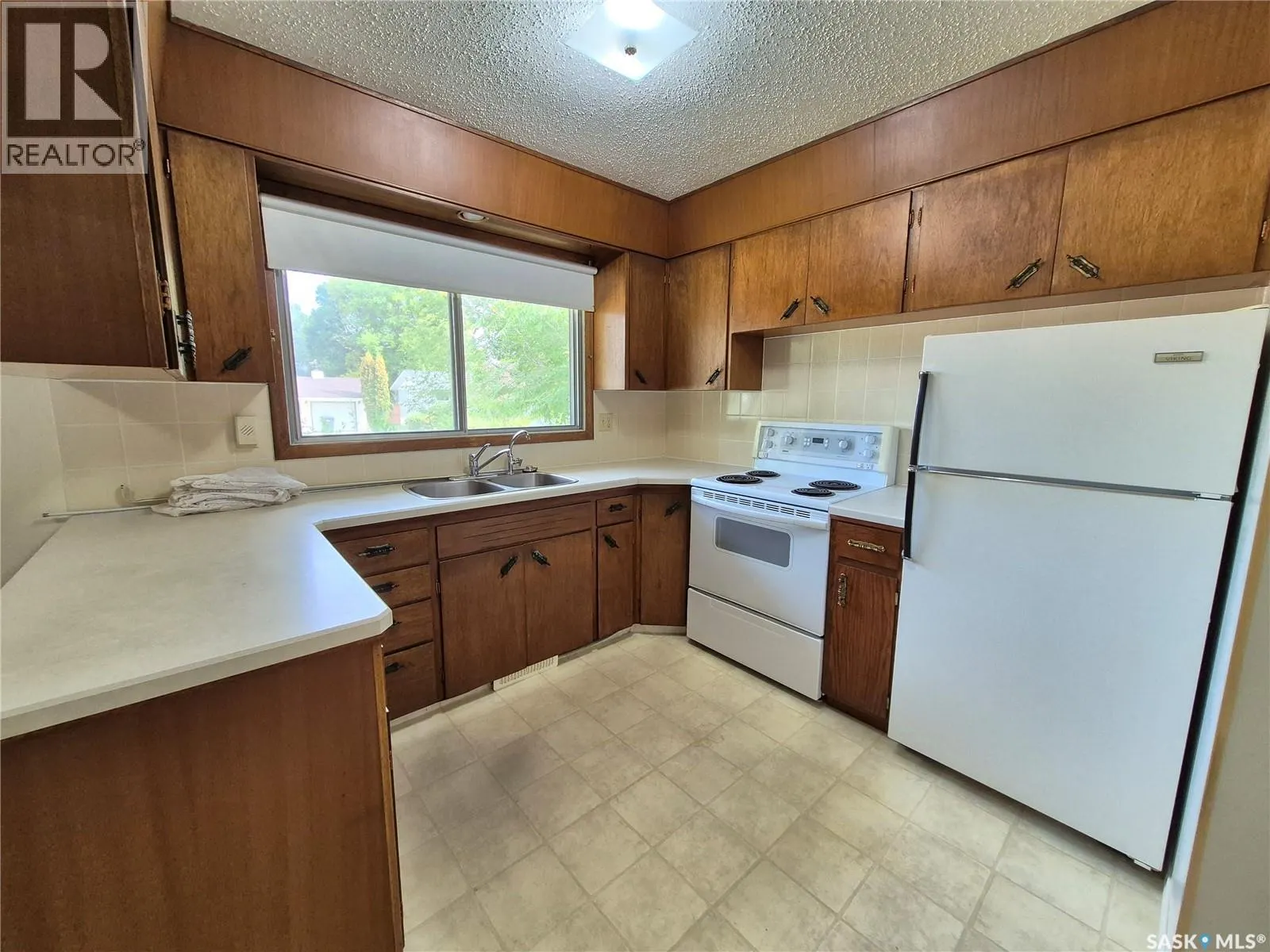 44 Ash DRIVE