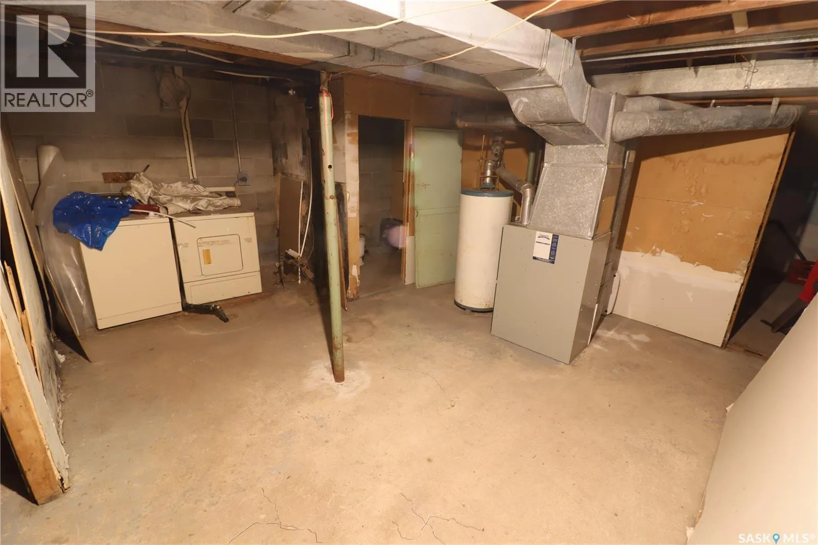 349 X AVENUE S