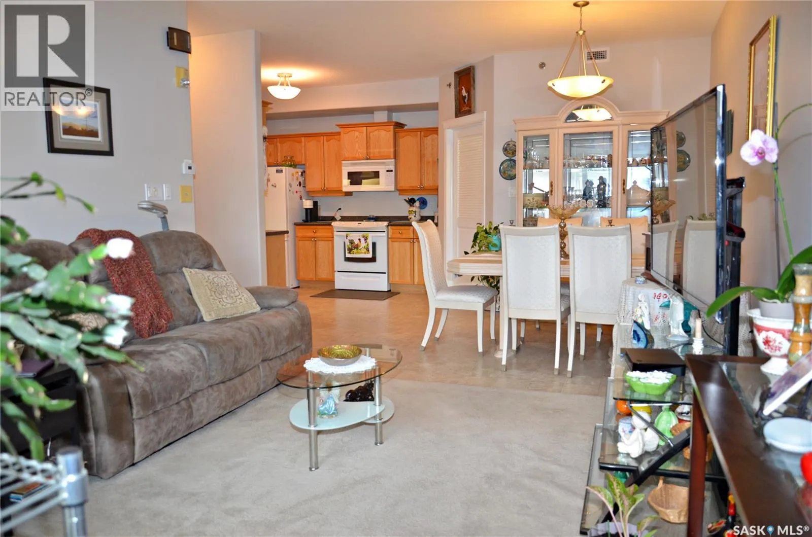 403 110 ARMISTICE WAY