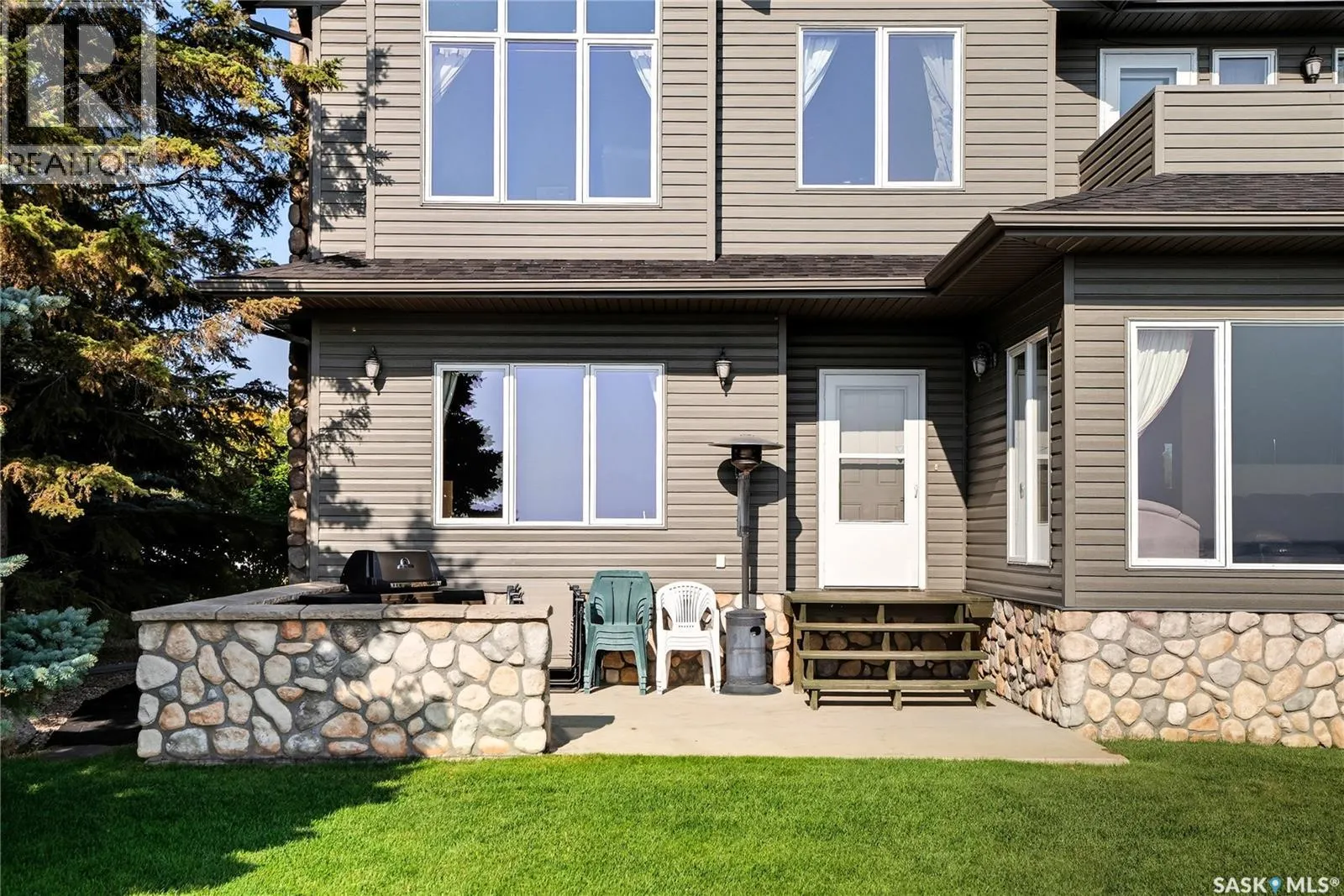 213 Poplar PLACE