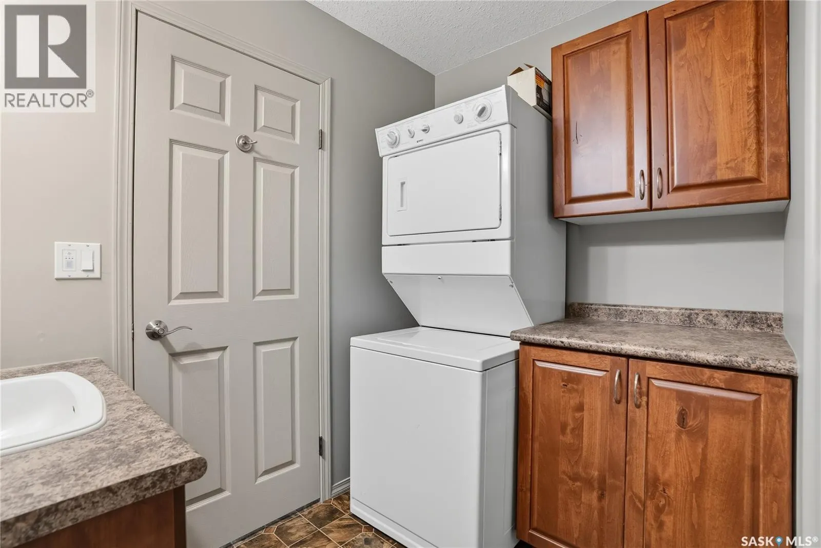 213 Poplar PLACE