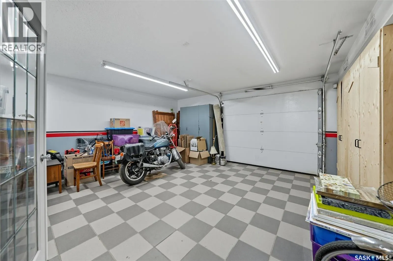 210 29th STREET W