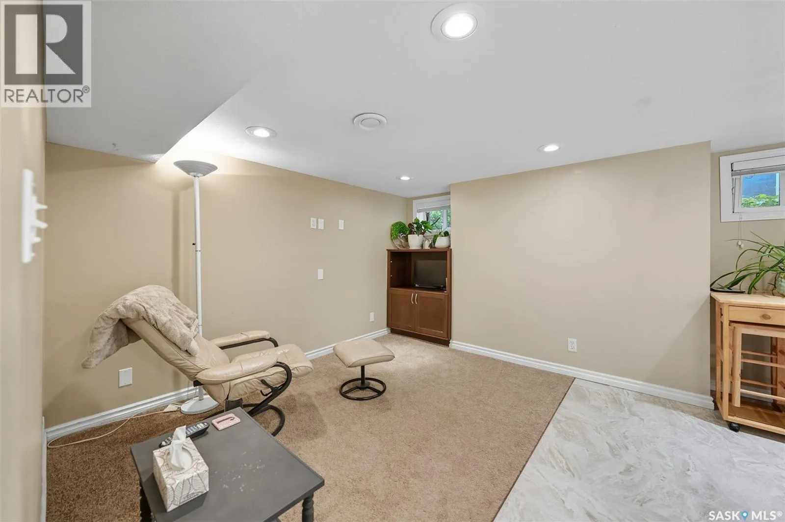 210 29th STREET W