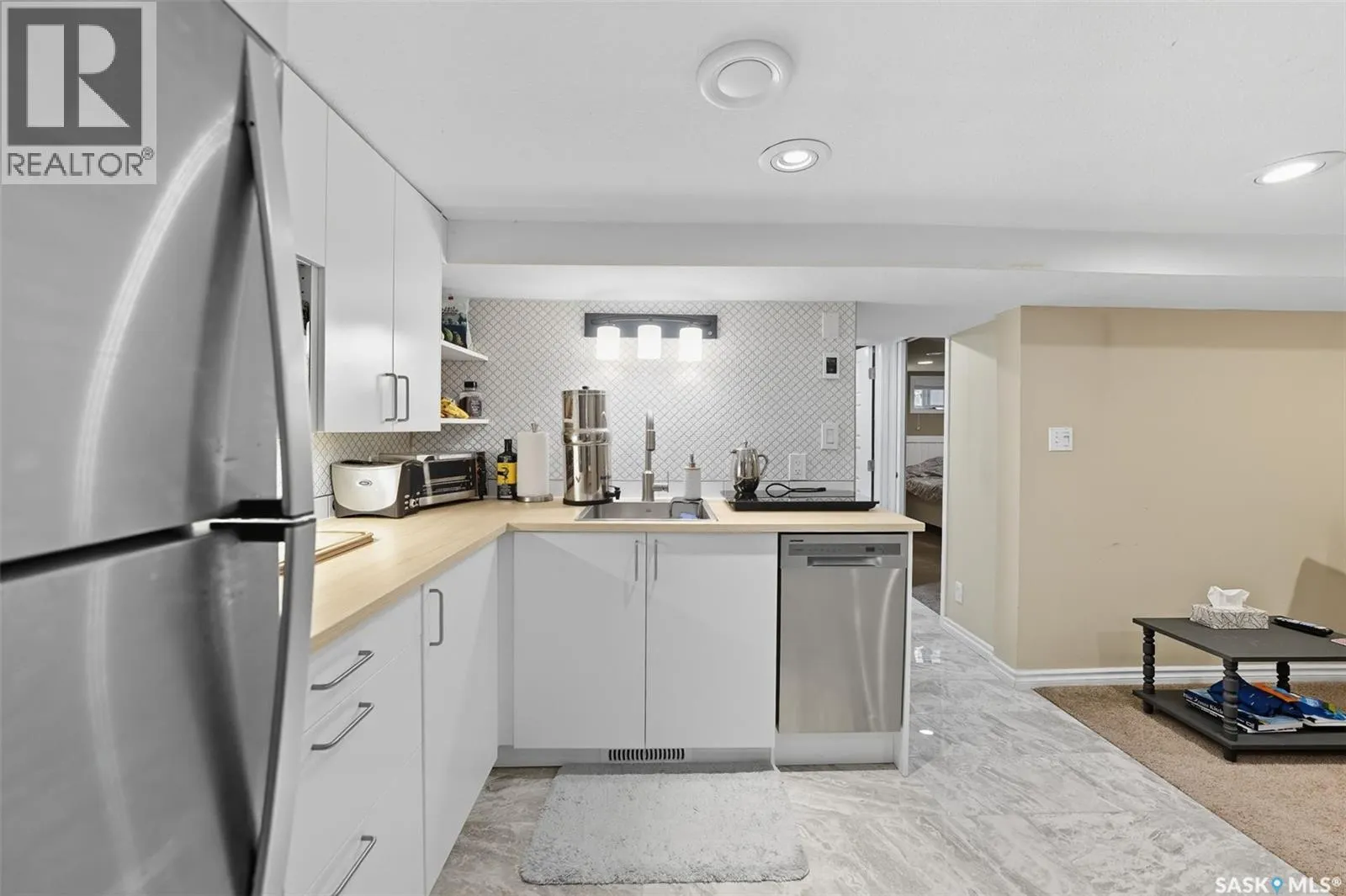 210 29th STREET W