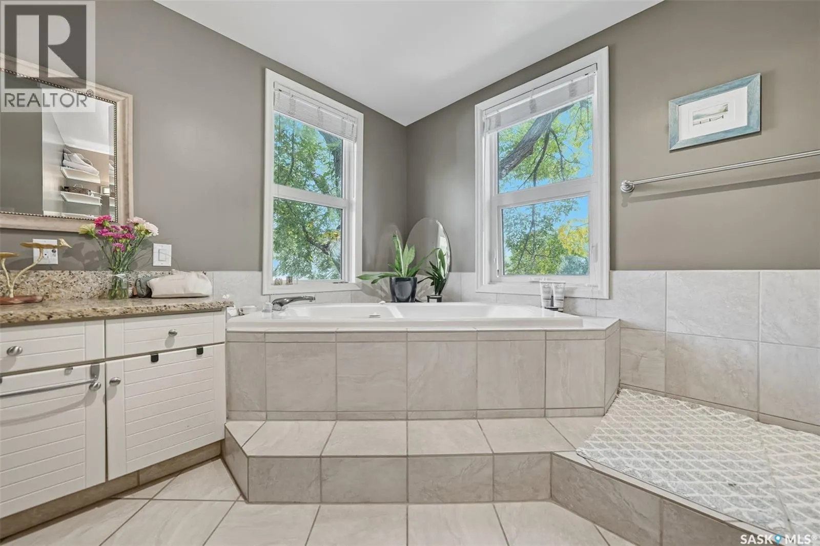 210 29th STREET W