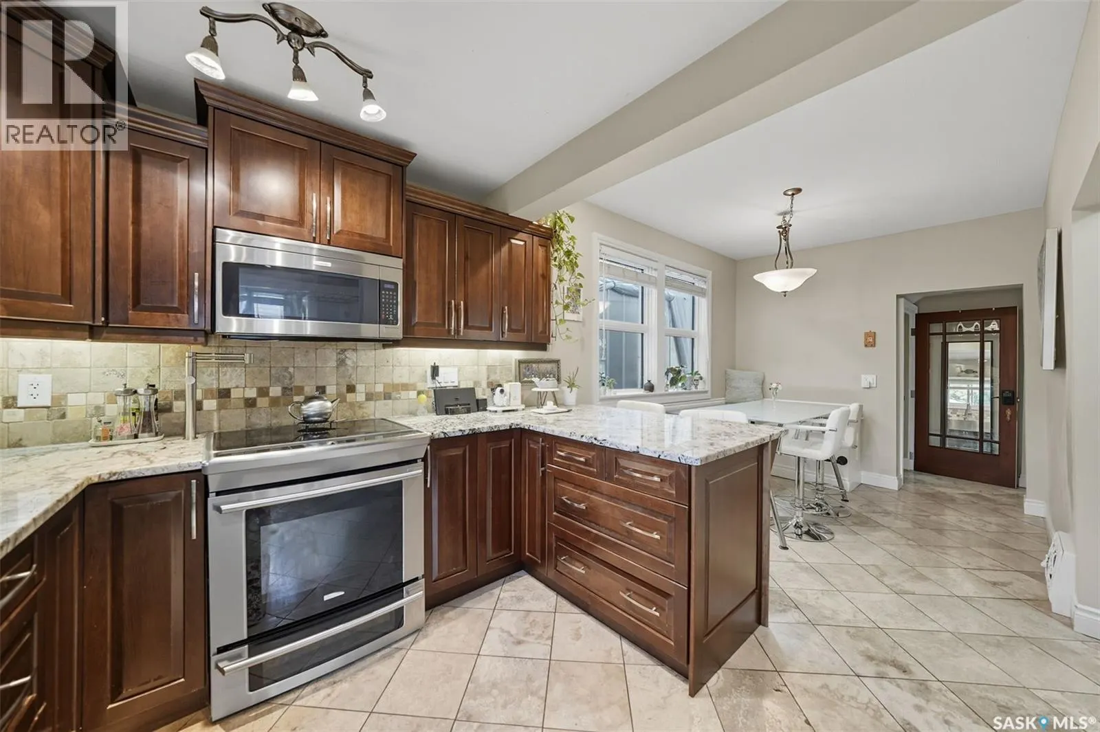 210 29th STREET W
