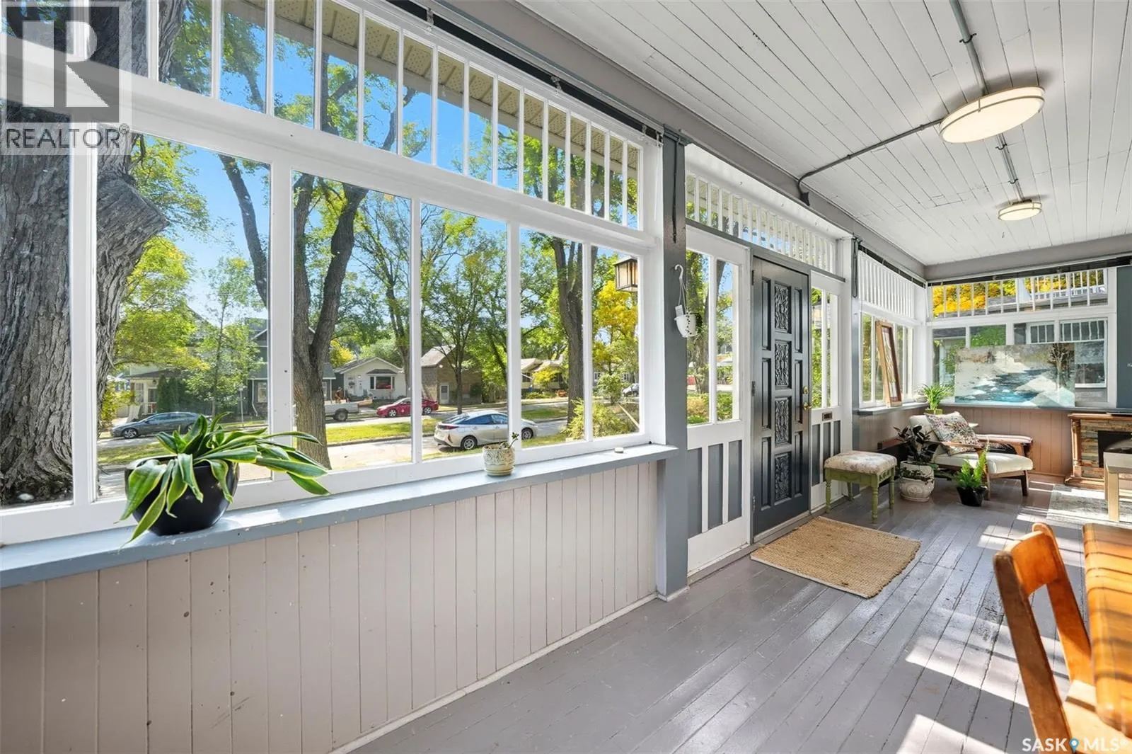 210 29th STREET W