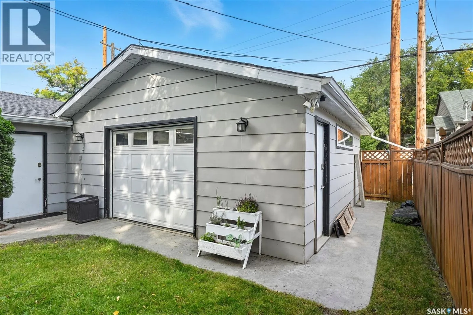 210 29th STREET W