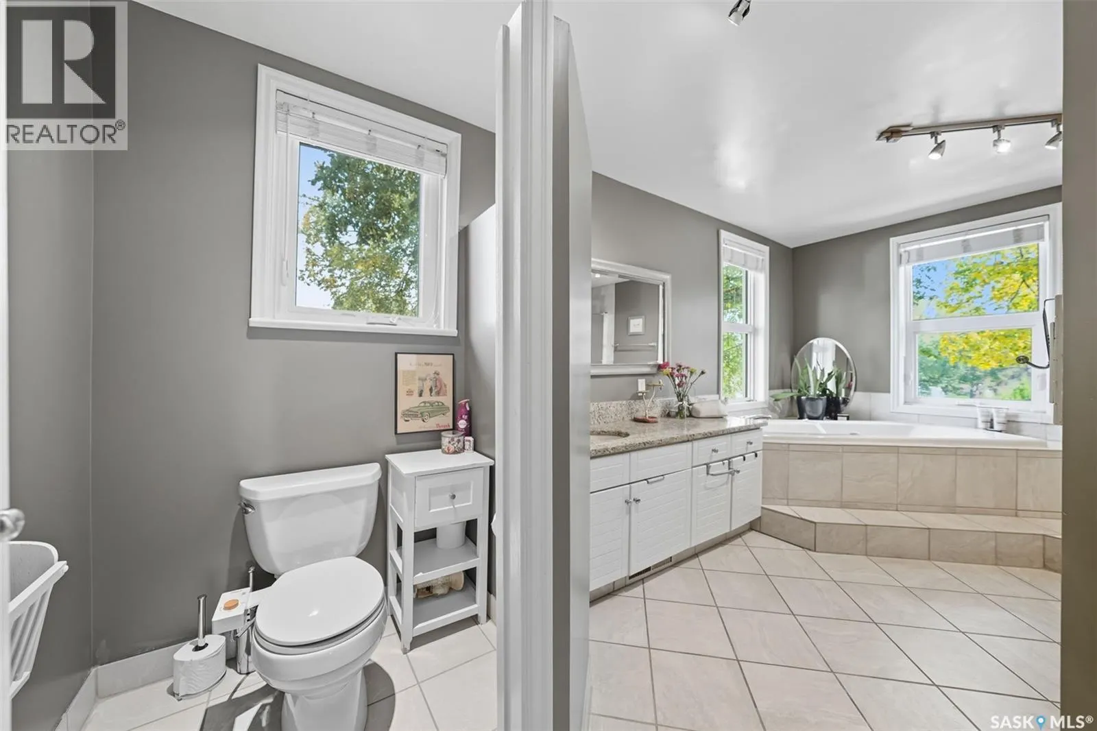 210 29th STREET W