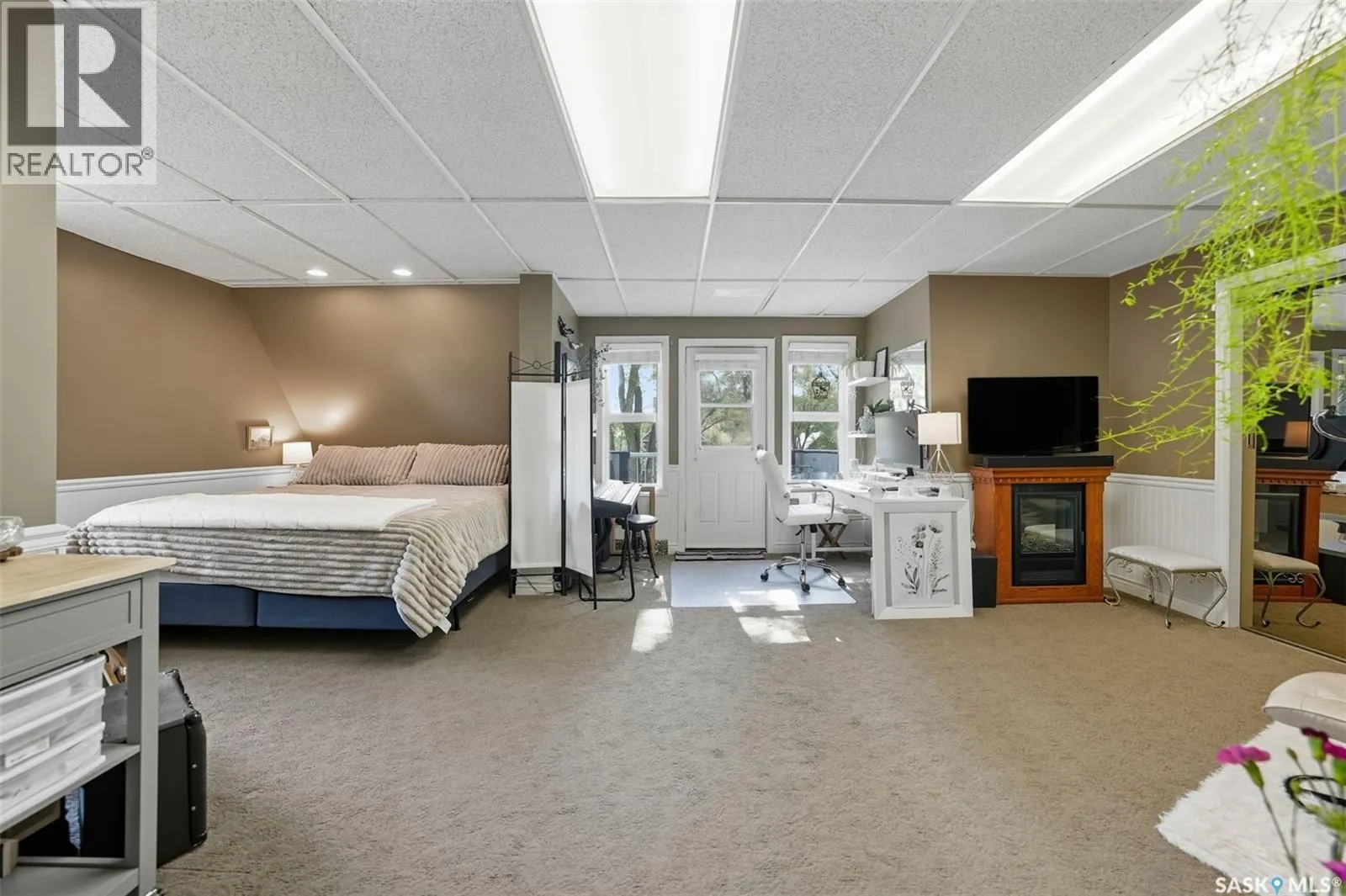 210 29th STREET W
