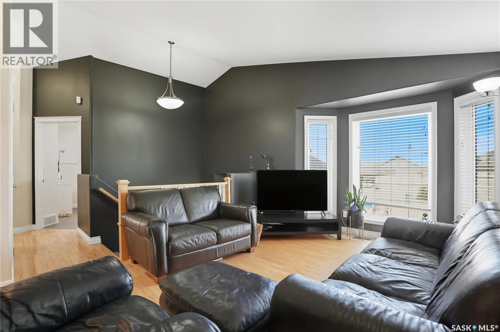 123 Martin CRESCENT