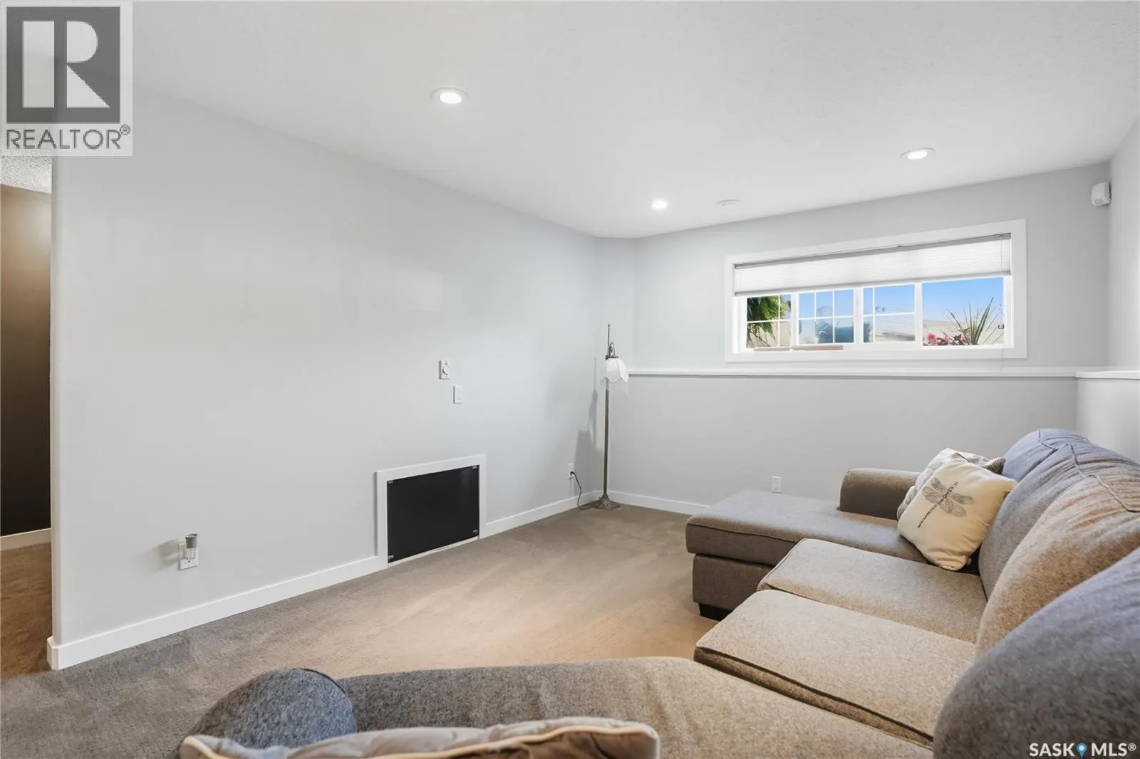 123 Martin CRESCENT
