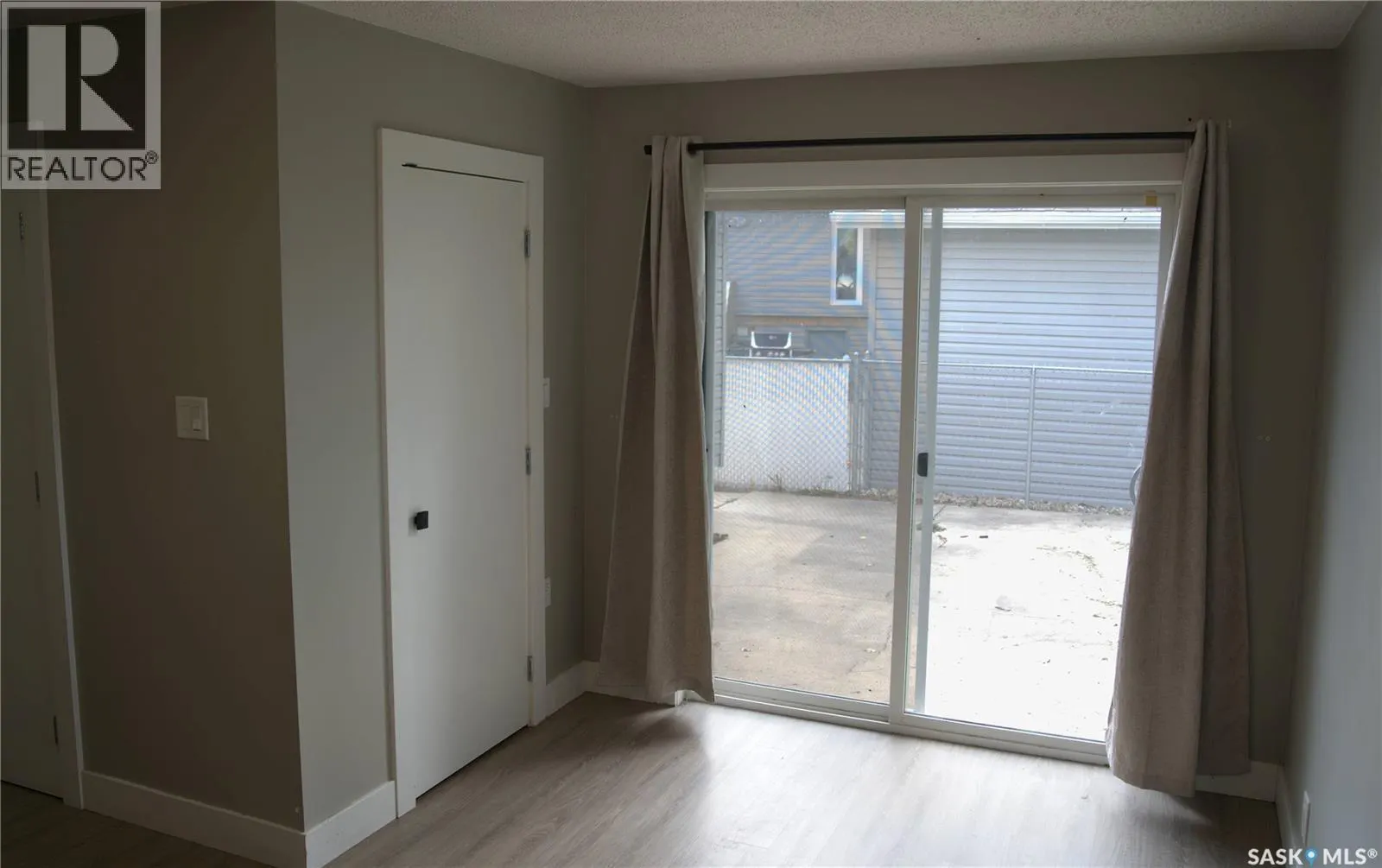 90 Dominion CRESCENT