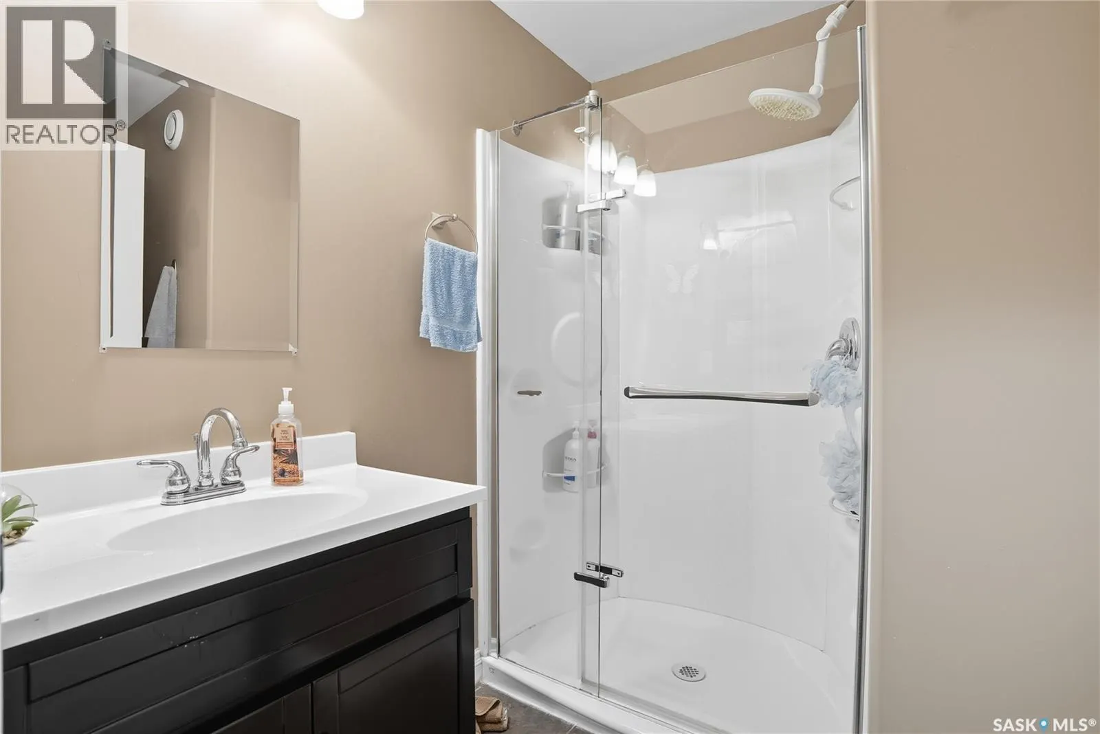 100 Cedar CRESCENT