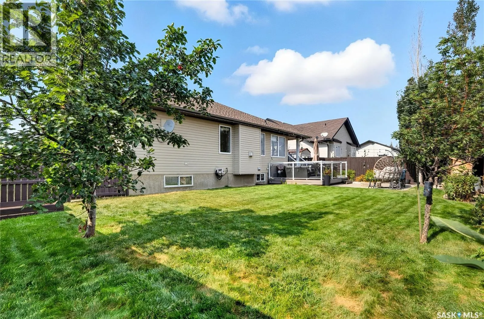 100 Cedar CRESCENT