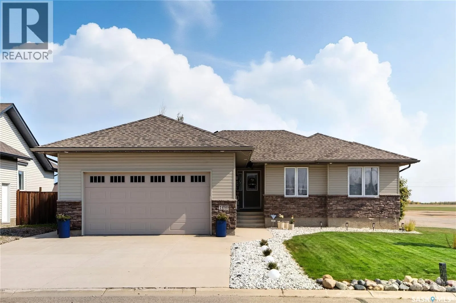 100 Cedar CRESCENT