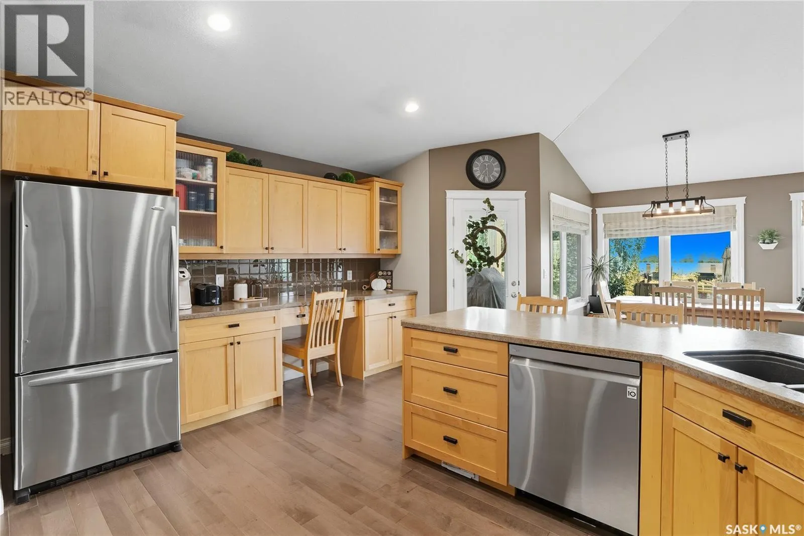 100 Cedar CRESCENT