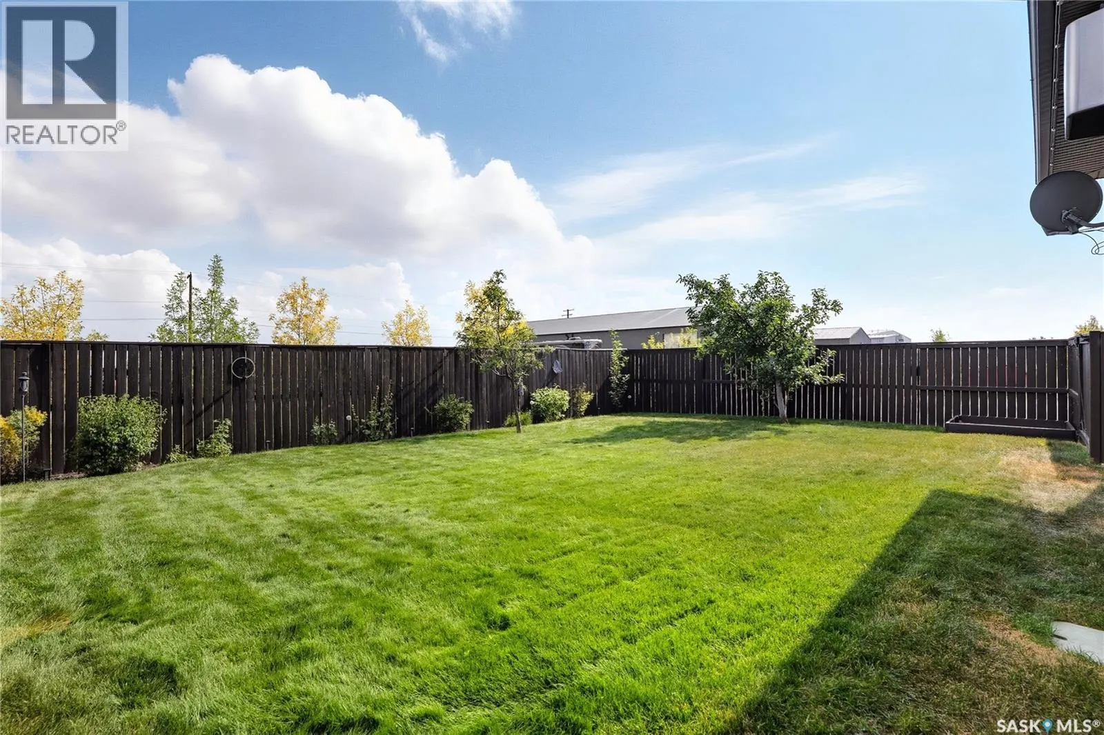 100 Cedar CRESCENT