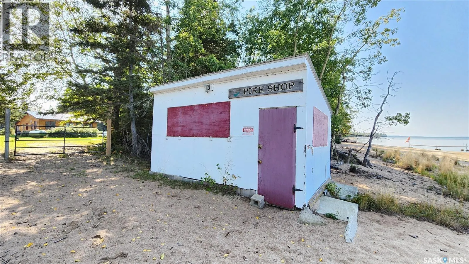 Michel Point Lodge