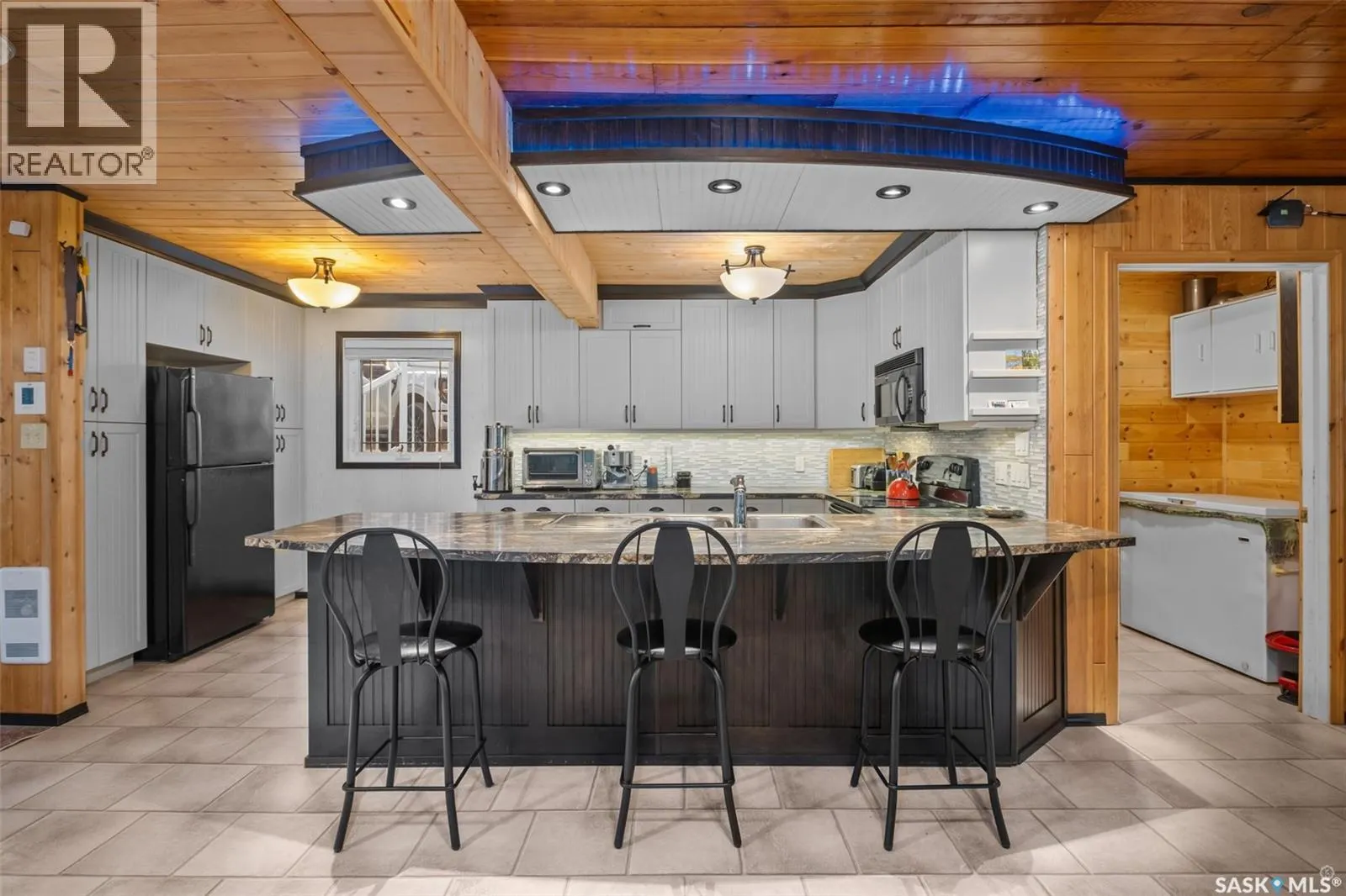 100 Nesslin Lake ROAD