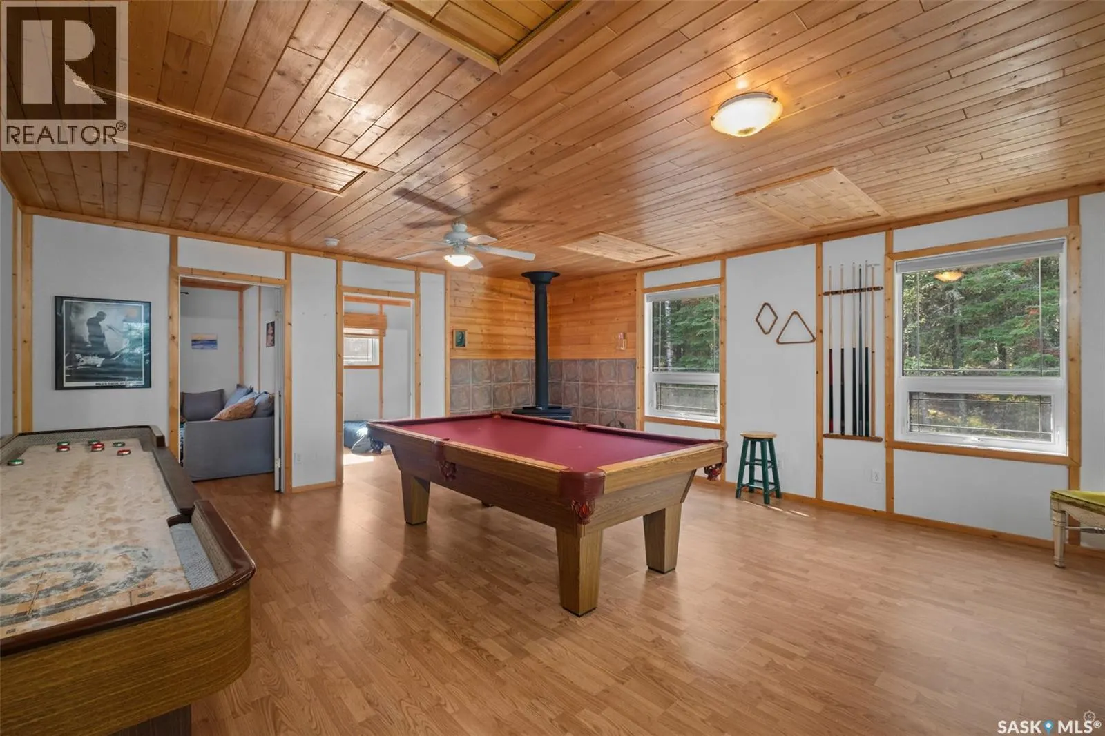 100 Nesslin Lake ROAD