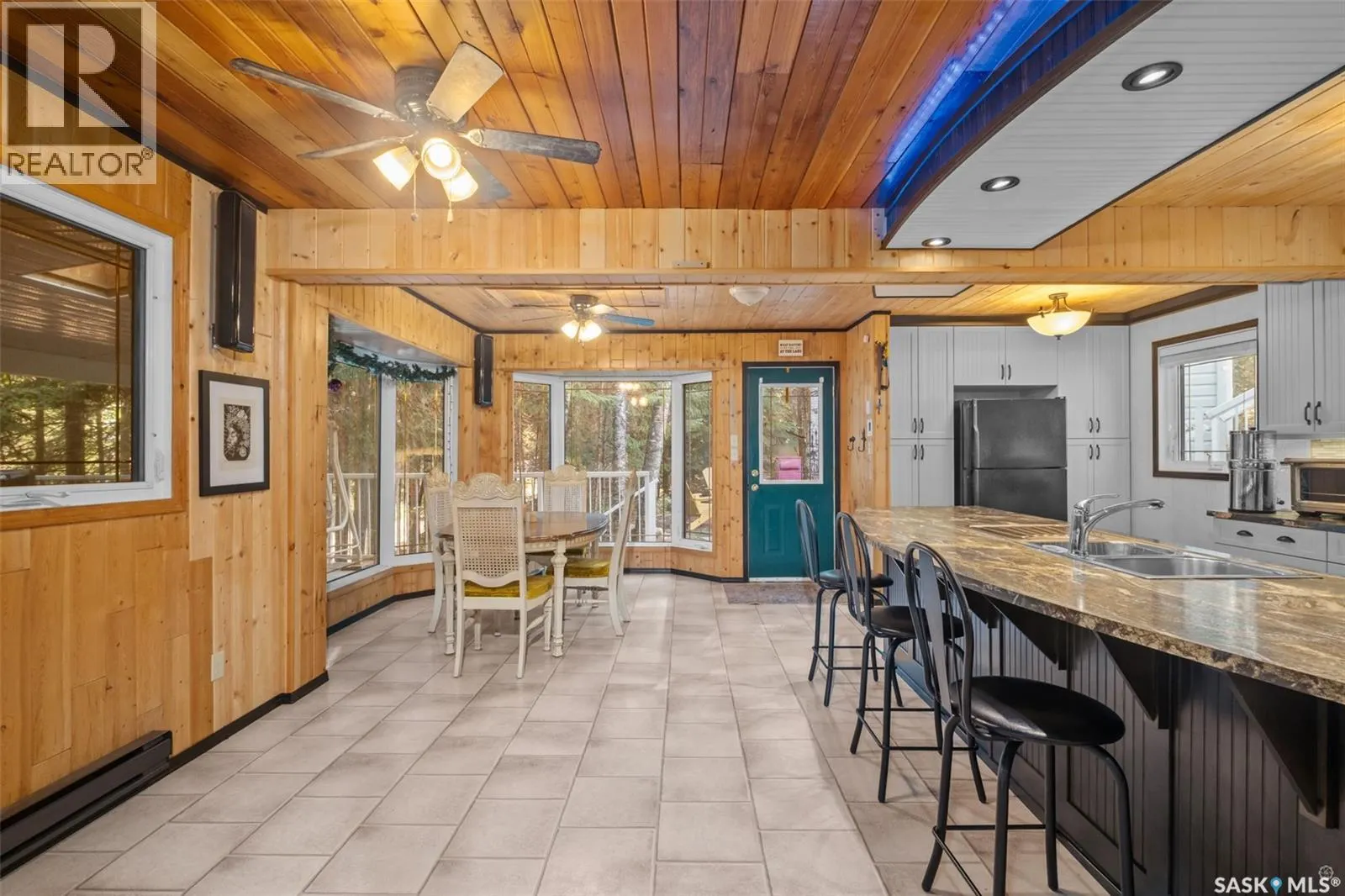 100 Nesslin Lake ROAD