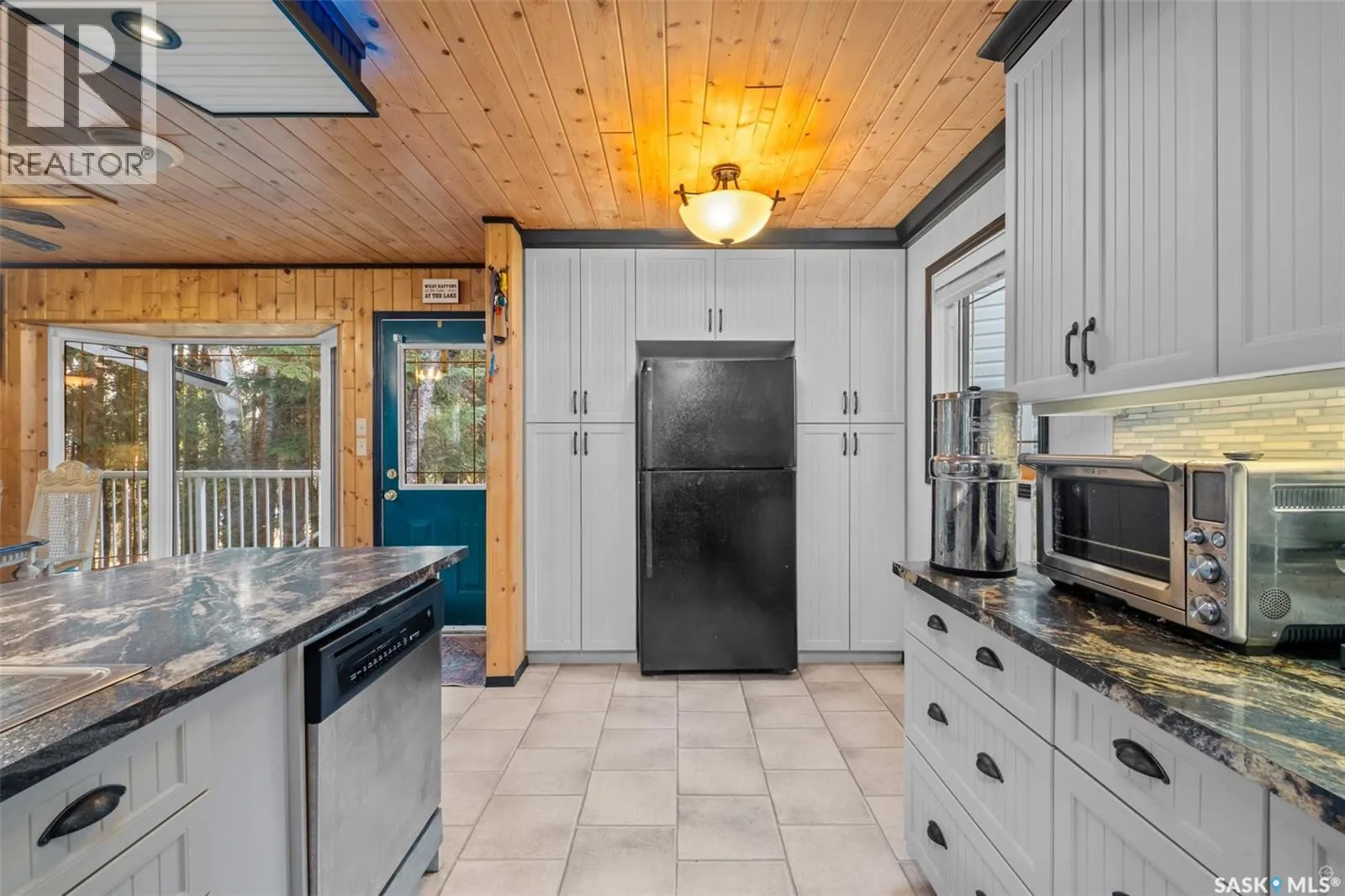 100 Nesslin Lake ROAD