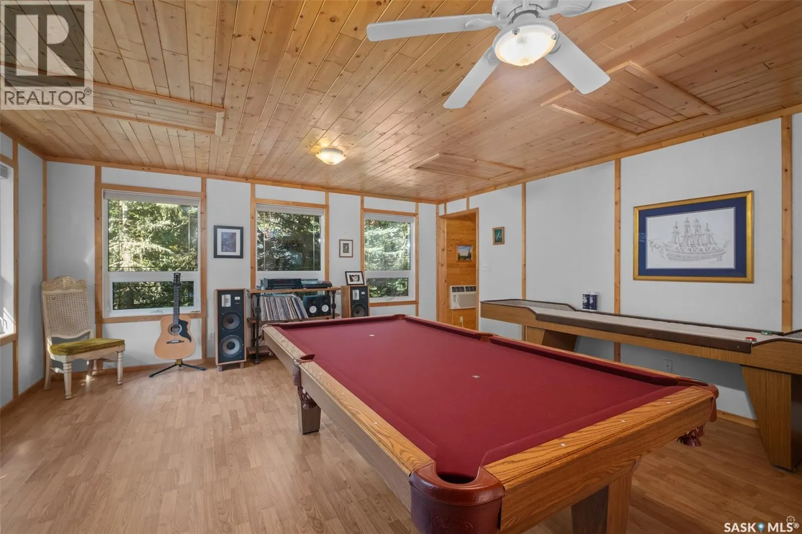 100 Nesslin Lake ROAD