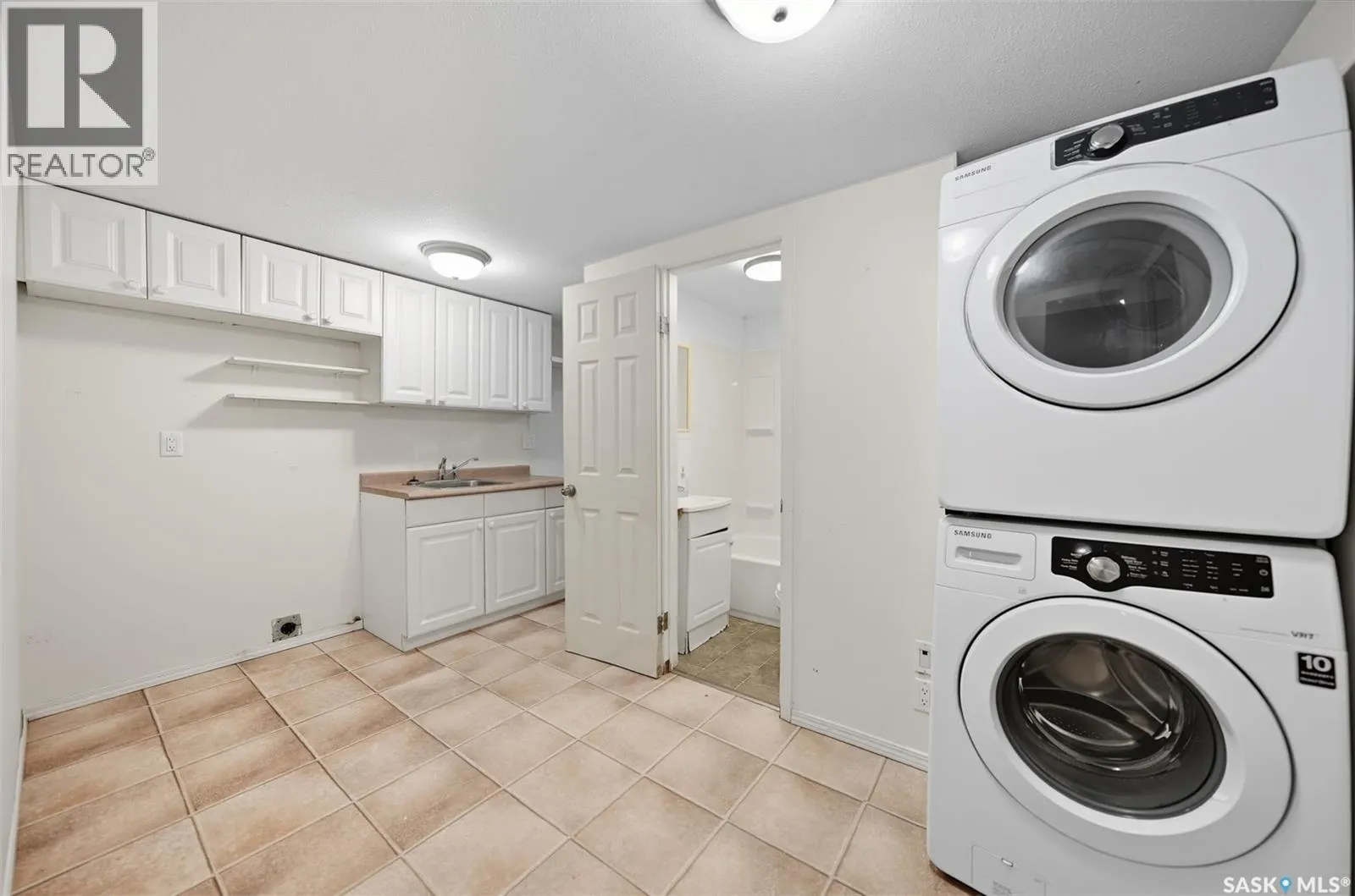 838 K AVENUE N