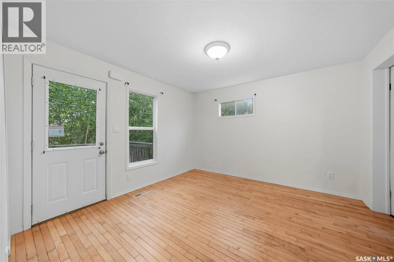 838 K AVENUE N