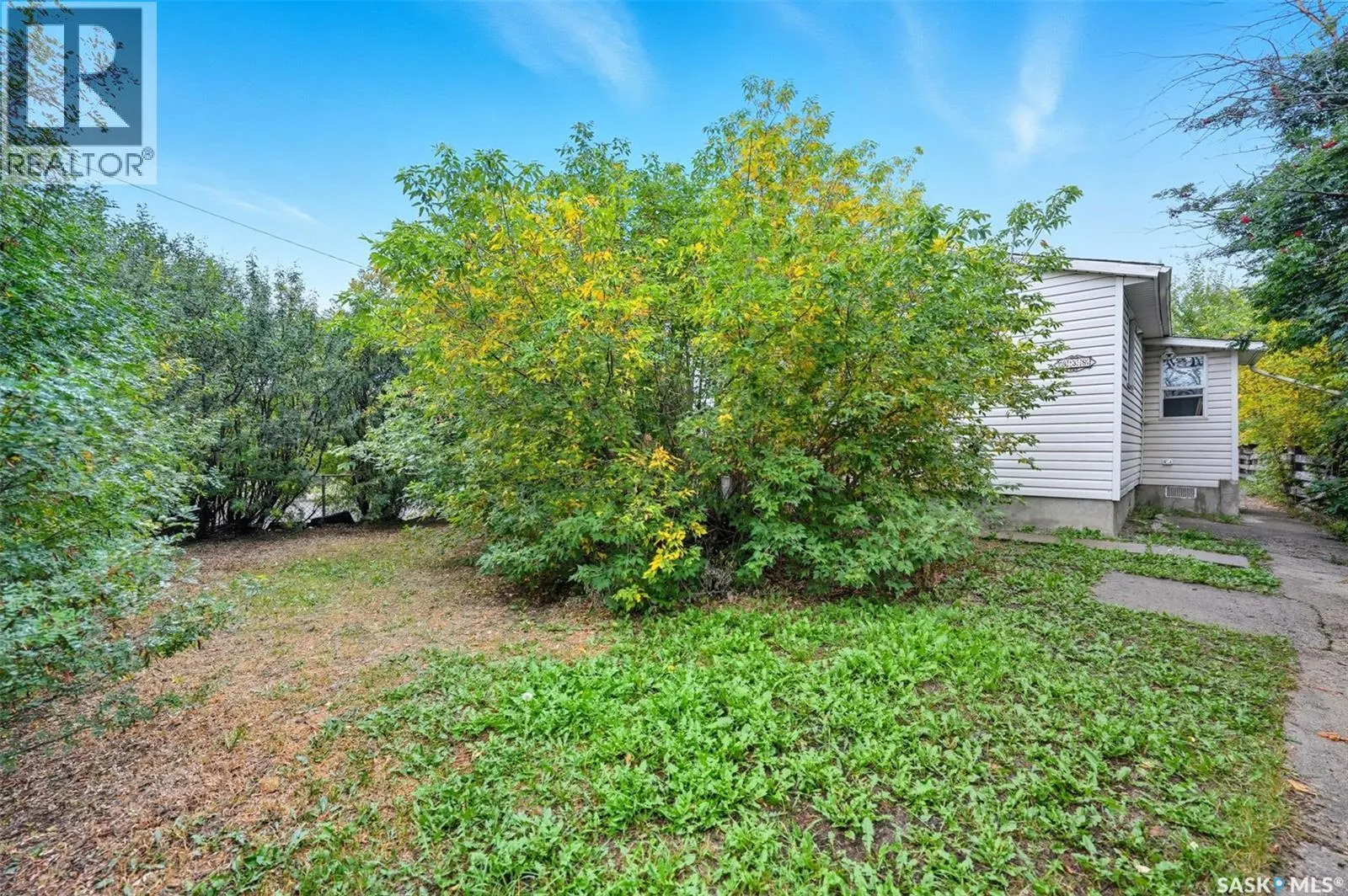 838 K AVENUE N