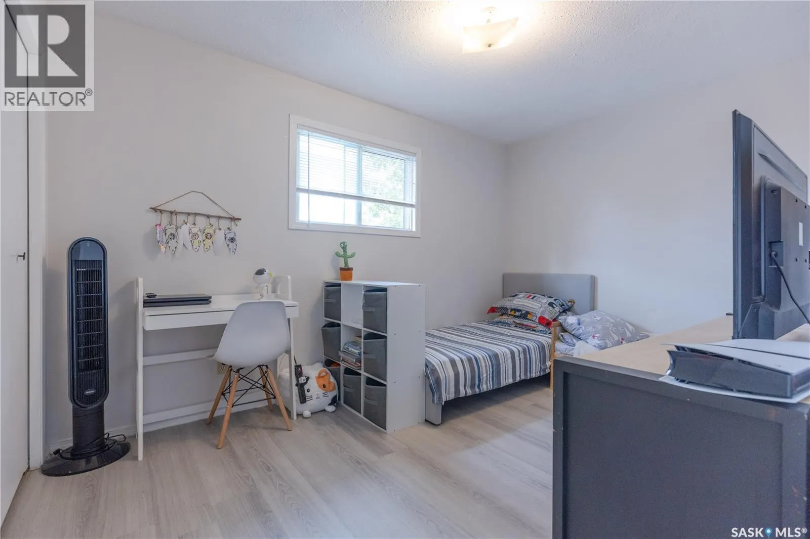 220-222 V AVENUE N