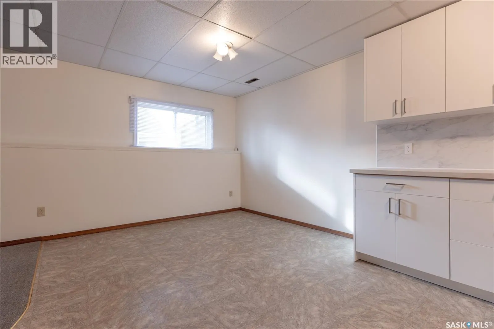 220-222 V AVENUE N