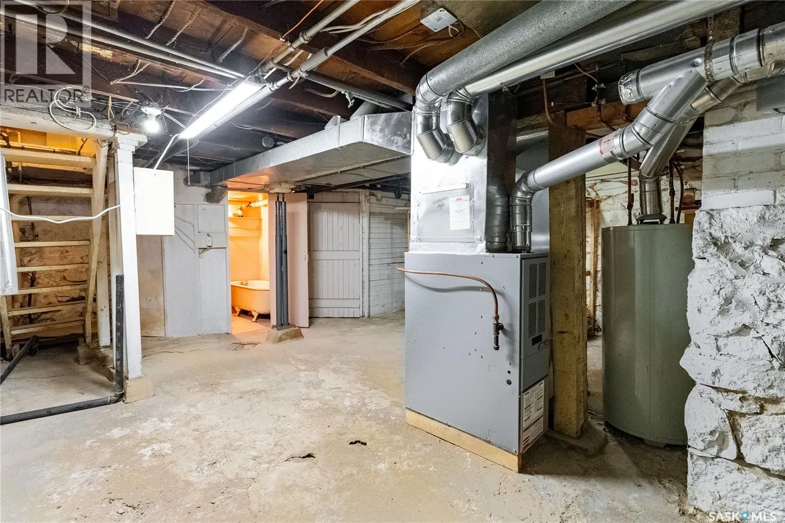 118 28th STREET W