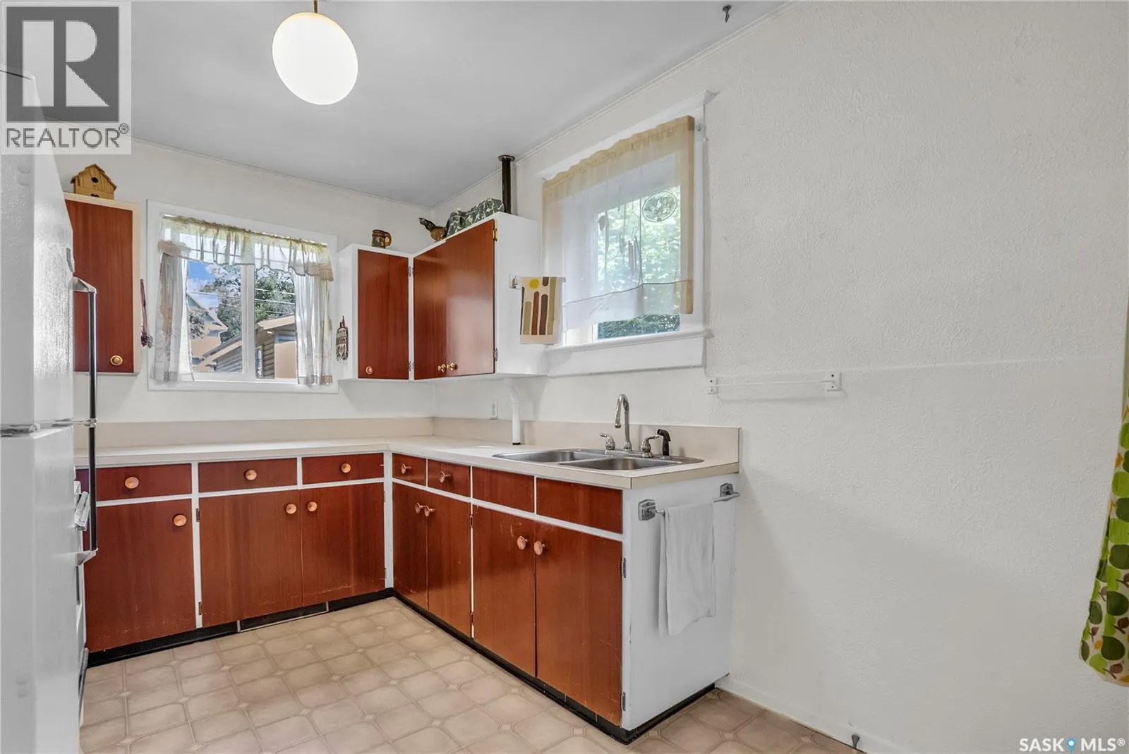 118 28th STREET W