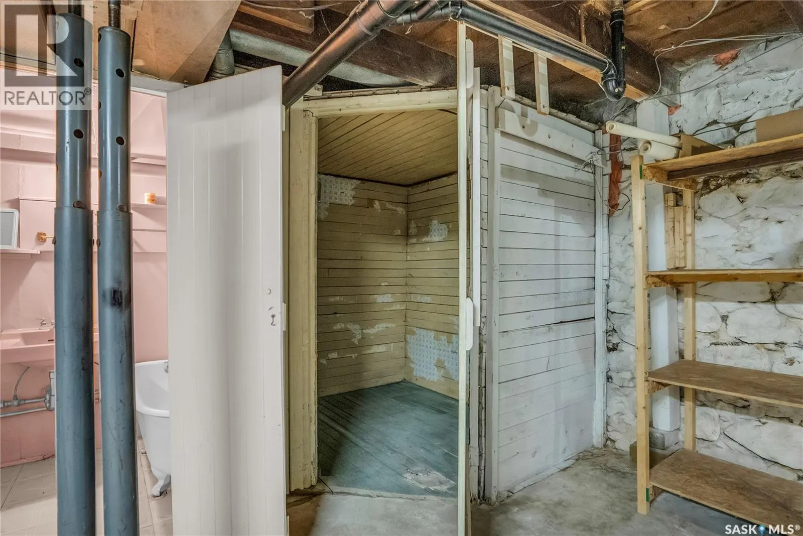 118 28th STREET W