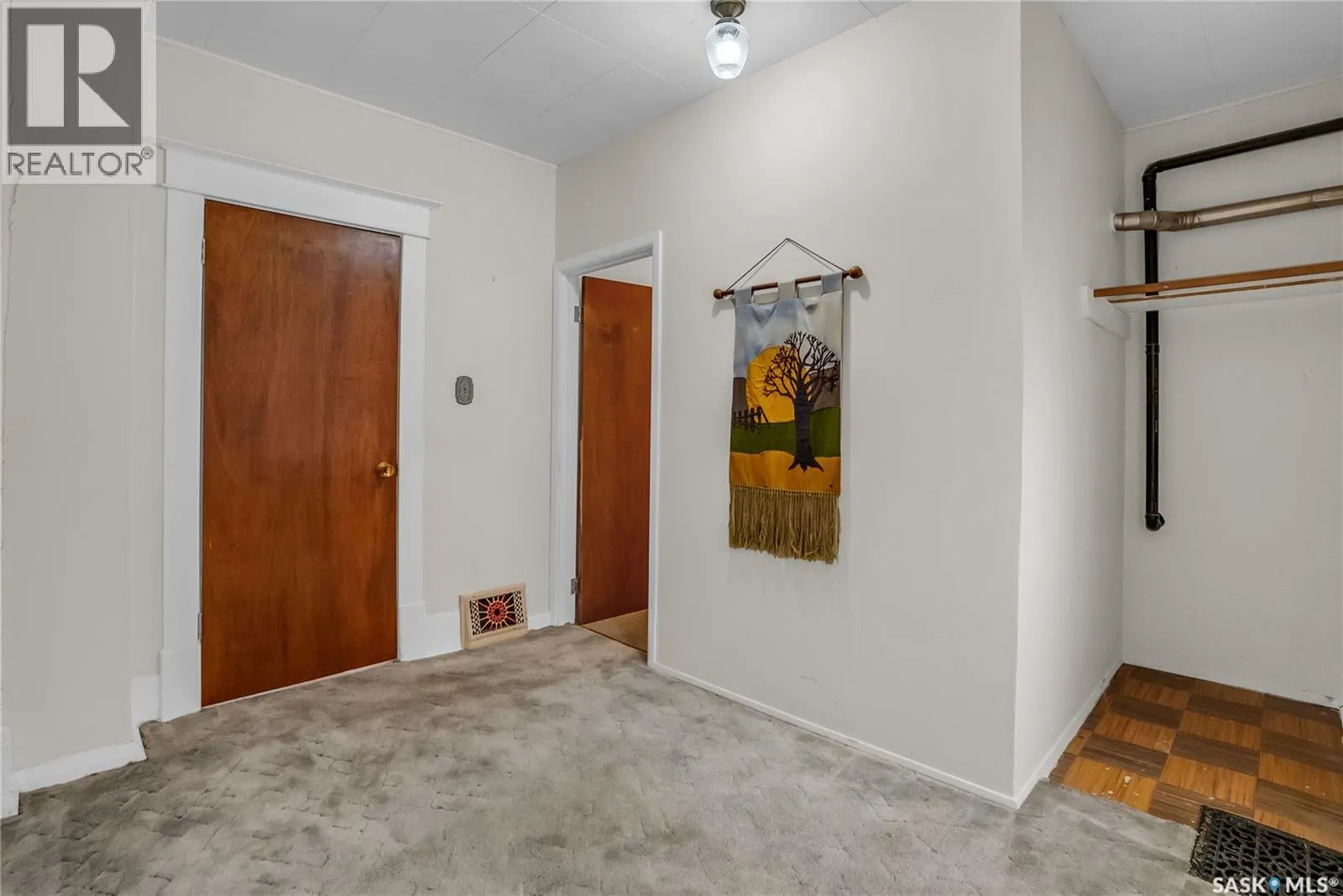 118 28th STREET W