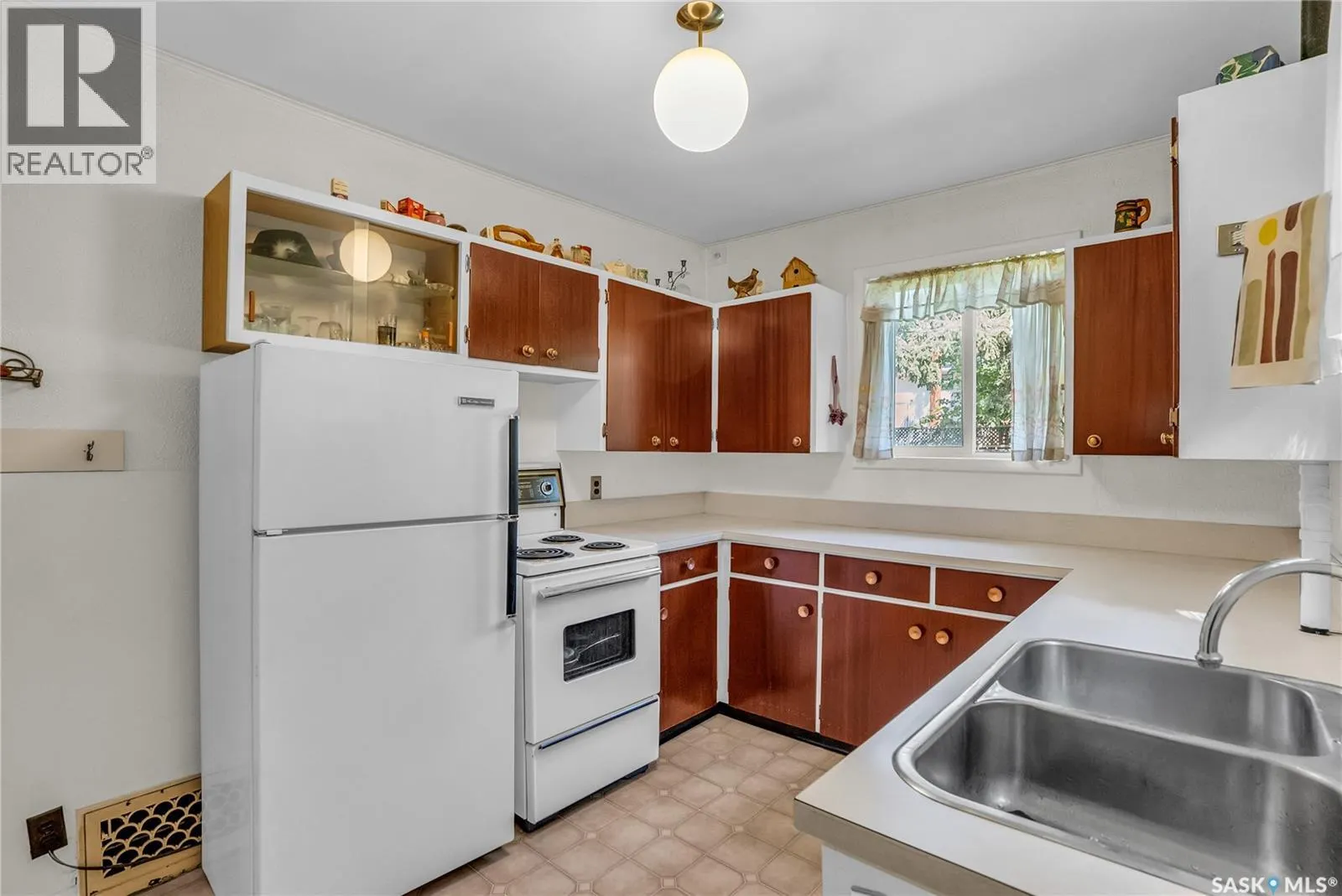 118 28th STREET W