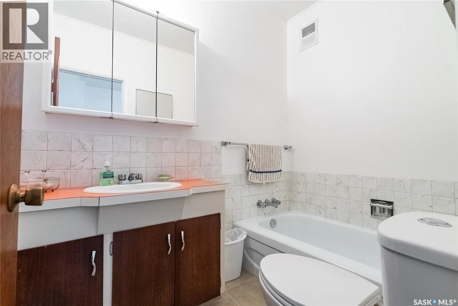 118 28th STREET W