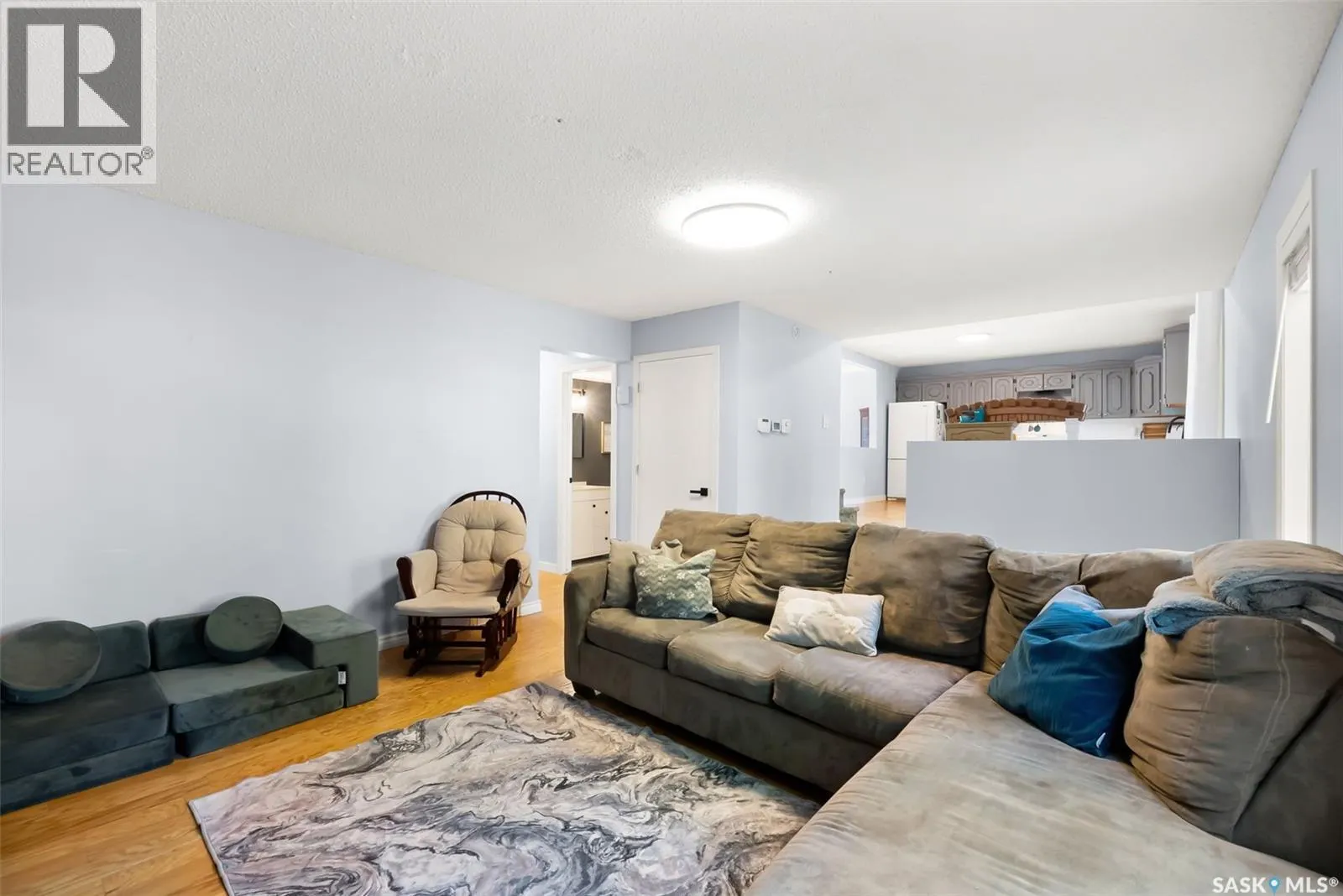 5910 Steele CRESCENT